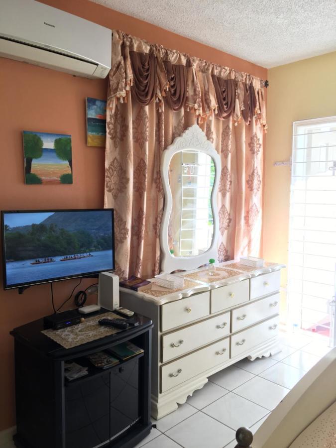 #D1 Castle Studio Wifi King Bed Ocho Rios Jamaica Exteriér fotografie